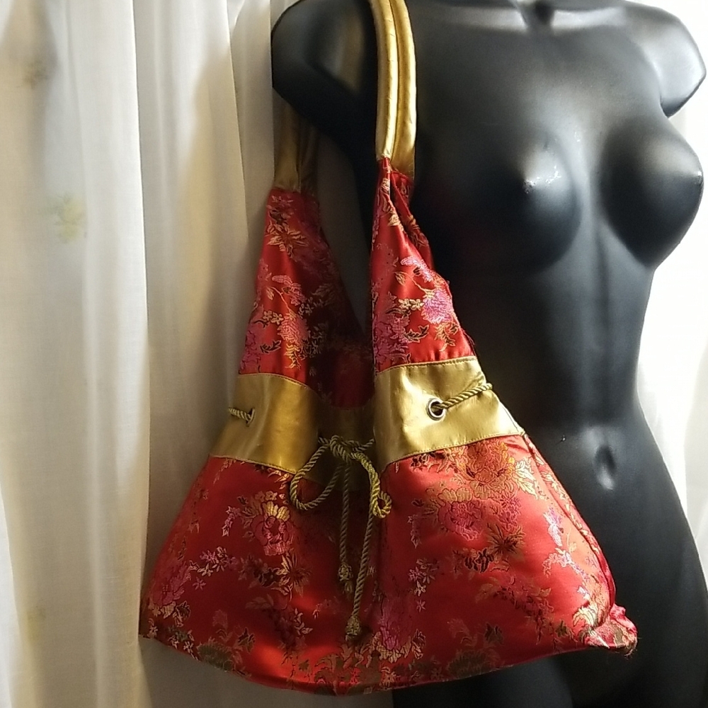 Vintage Asian Inspired Elegant Red and Gold Drawstring Bag